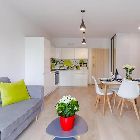 Waterline Deluxe Class, Family Place *