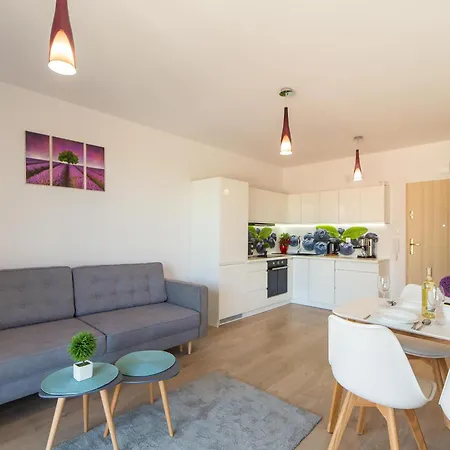 Waterline Deluxe Class, Family Place Lägenhet