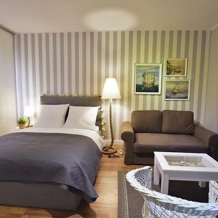 Waterline Deluxe Class, Family Place *